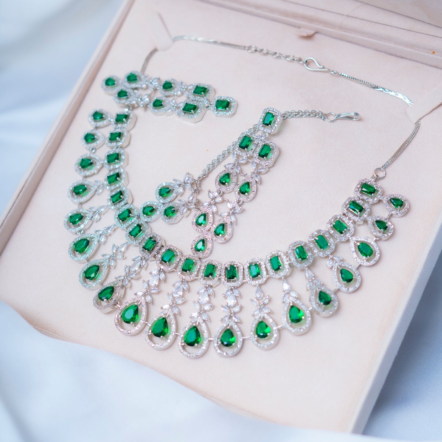 Green Necklace Set (1 Karat)