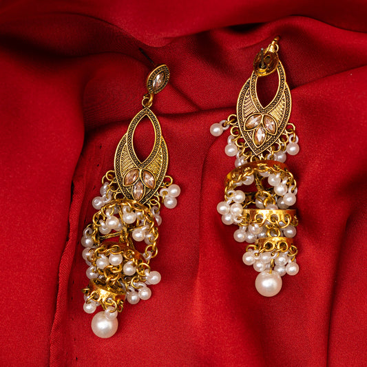 Gold n Pearls Earrings